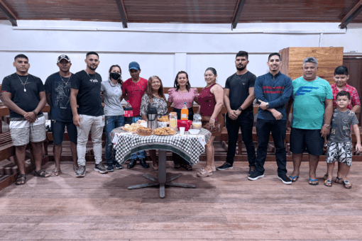 Aula prática do Curso de Barbeiro do Instituto Vida Plena.